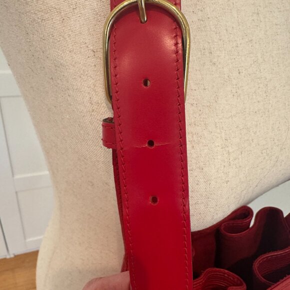 Vintage Louis Vuitton Sac d’Épaule GM in Red Épi Leather - Excellent Condition - Picture 15 of 16